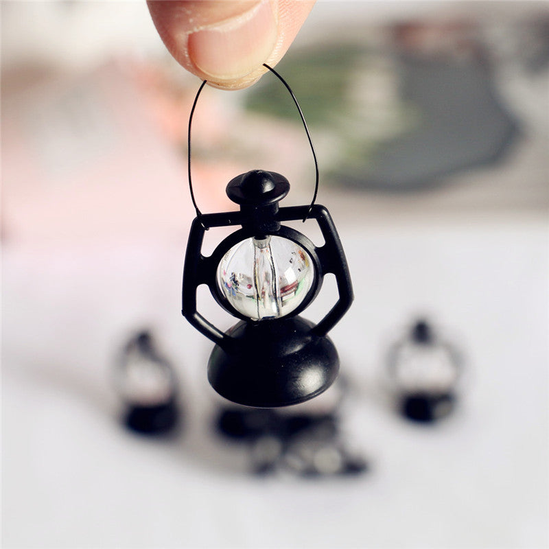 Wholesale Dollhouse miniature food play scene model doll house accessories mini retro simulation small kerosene lamp ornaments